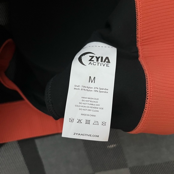 ZYIA Burnt Orange Ribbed Premium Adjustable Sports Bra - Picture 3 of 5